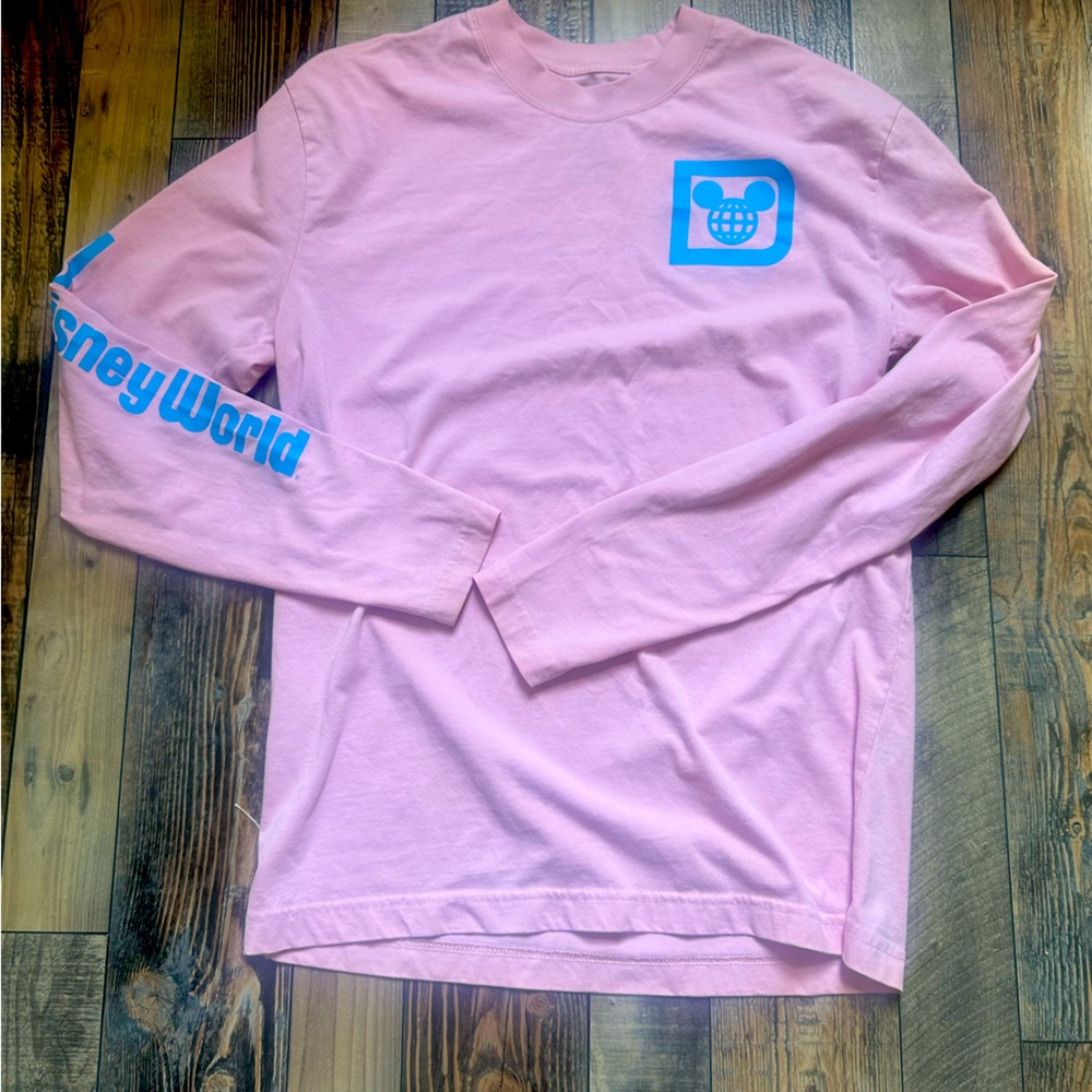 DISNEY WORLD Parks Long Sleeve T-Shirt Size Medium unisex pink vintage logo